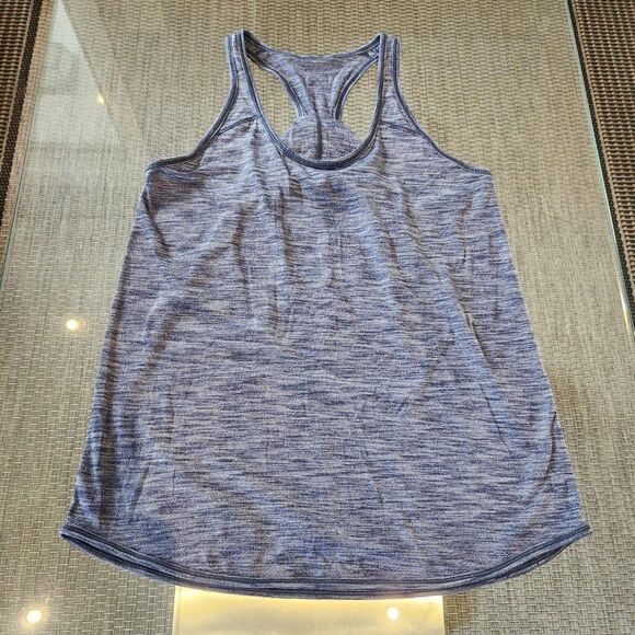Lululemon Essential Tank - Picture 2 of 8